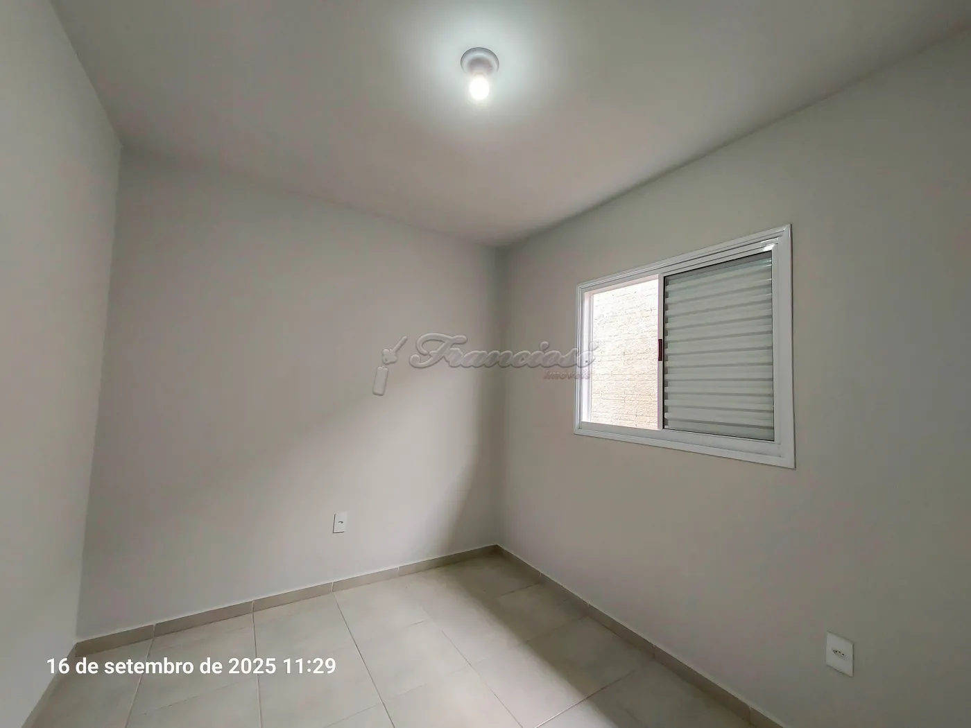 Alugar Casa / Padrão em Itapetininga R$ 1.250,00 - Foto 5
