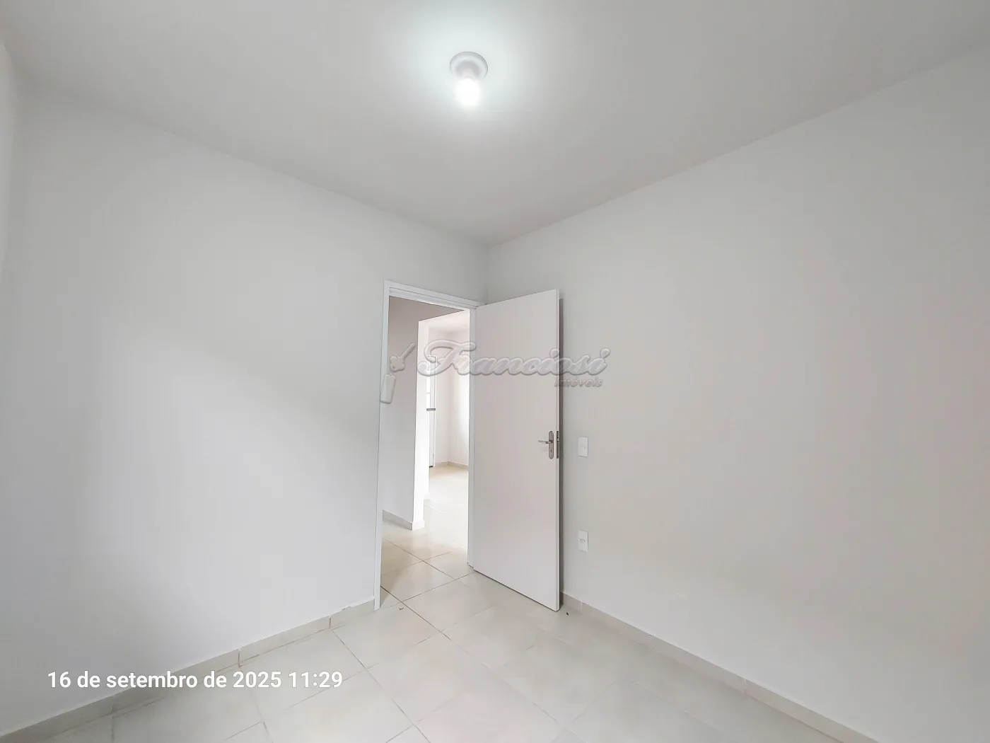 Alugar Casa / Padrão em Itapetininga R$ 1.250,00 - Foto 6