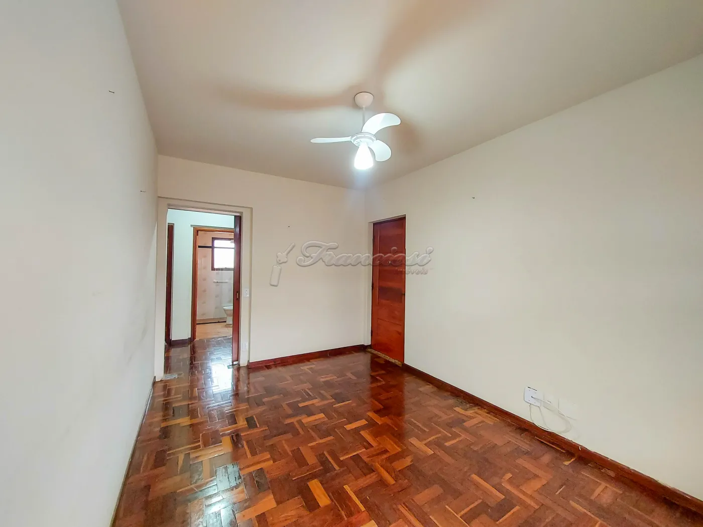 Alugar Casa / Condomínio em Itapetininga R$ 2.000,00 - Foto 2