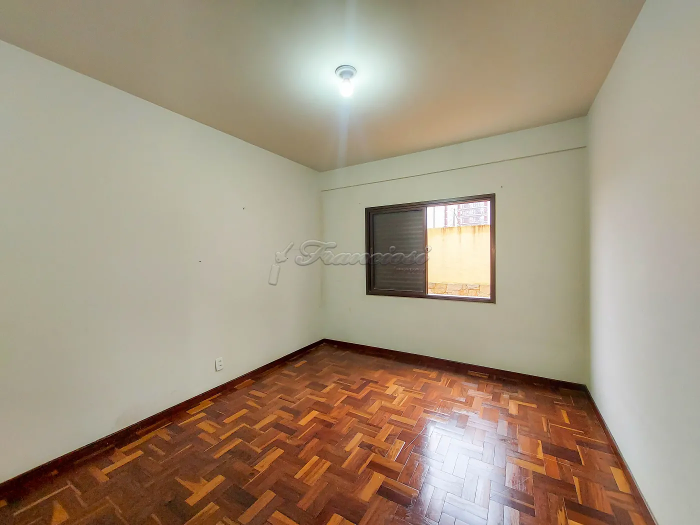 Alugar Casa / Condomínio em Itapetininga R$ 2.000,00 - Foto 4