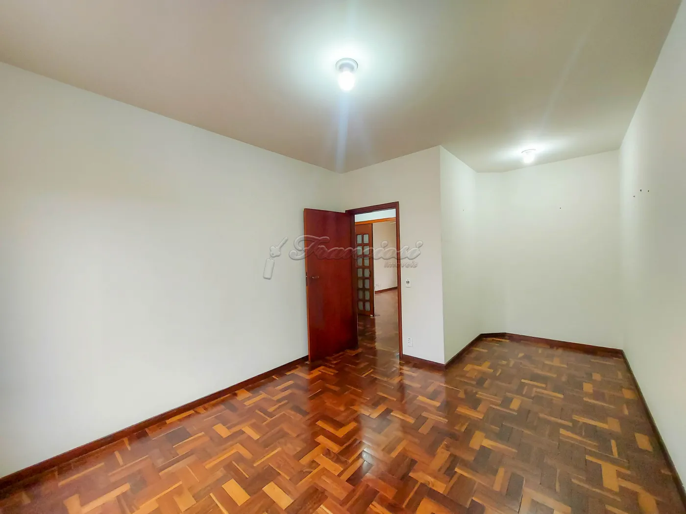 Alugar Casa / Condomínio em Itapetininga R$ 2.000,00 - Foto 5