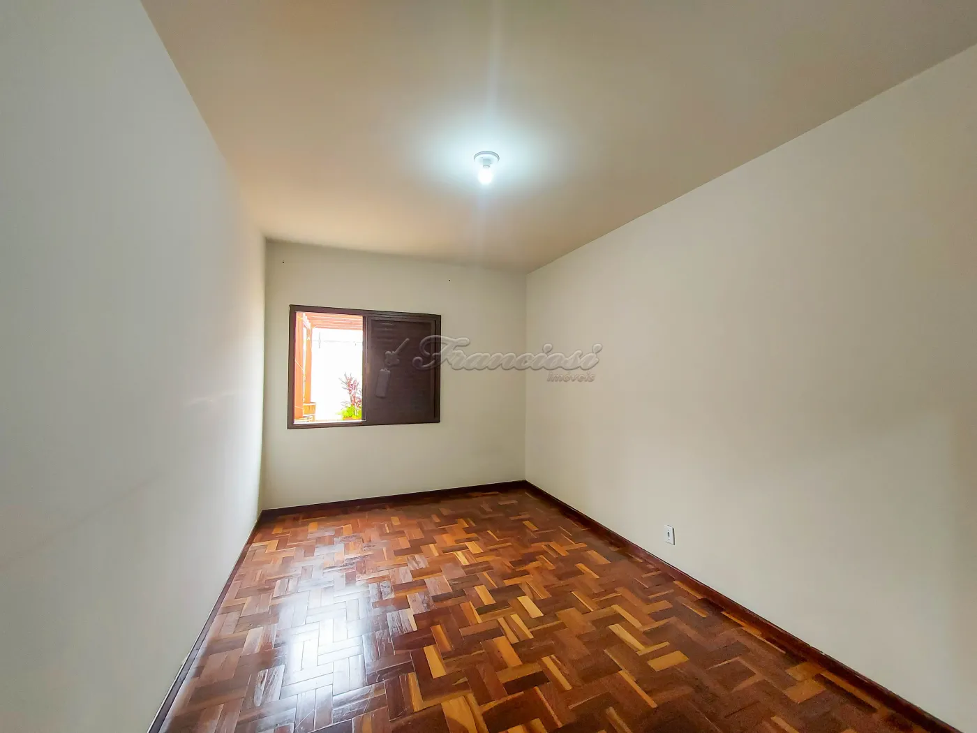 Alugar Casa / Condomínio em Itapetininga R$ 2.000,00 - Foto 6