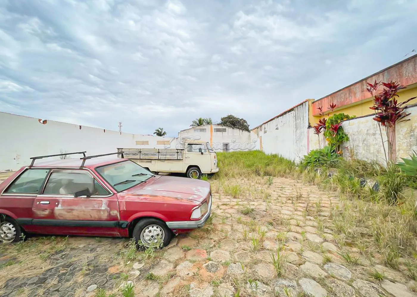 Comprar Terreno / Lote em Itapetininga R$ 300.000,00 - Foto 1
