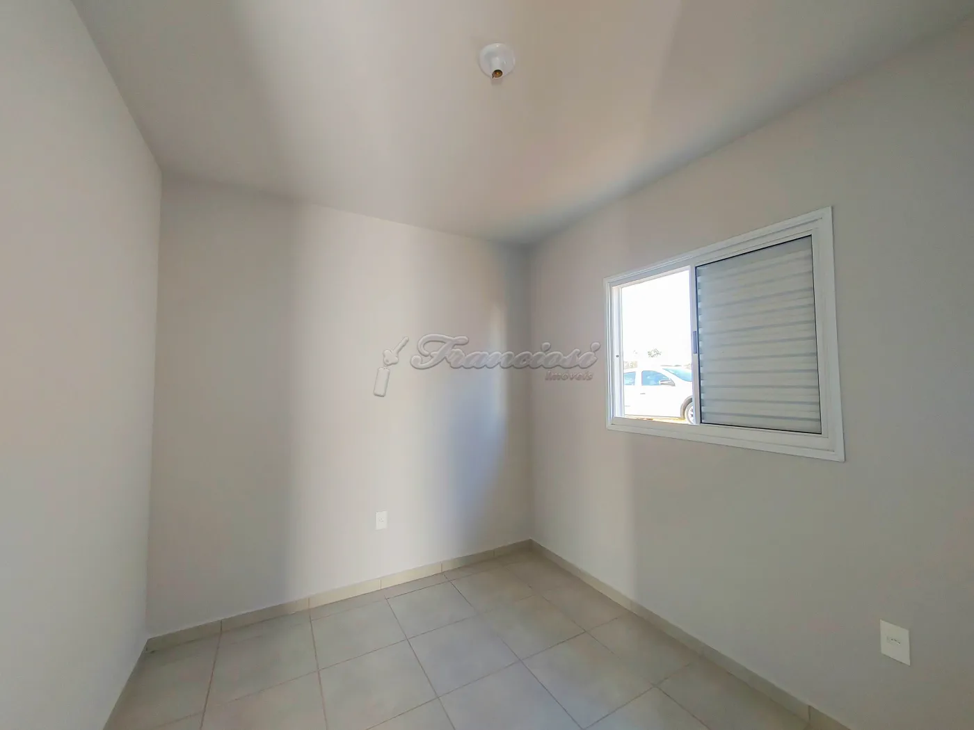 Alugar Casa / Padrão em Itapetininga R$ 800,00 - Foto 4