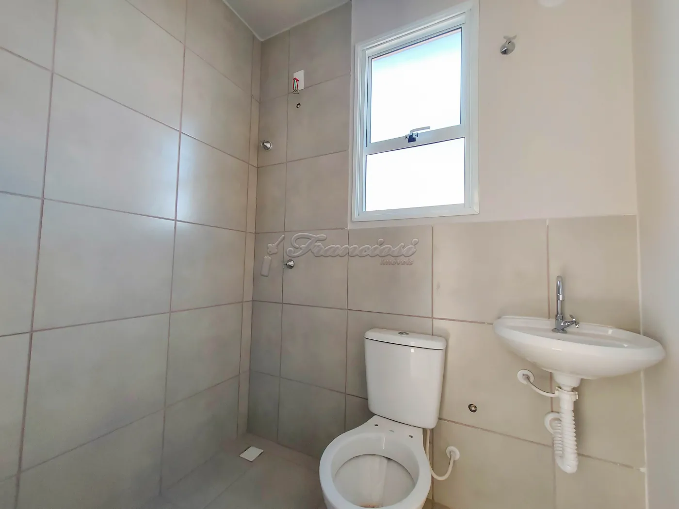 Alugar Casa / Padrão em Itapetininga R$ 800,00 - Foto 6
