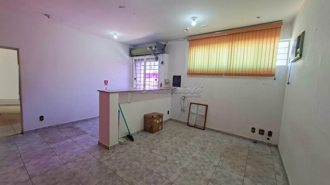 Alugar Comercial / Barracão em Itapetininga R$ 12.000,00 - Foto 1