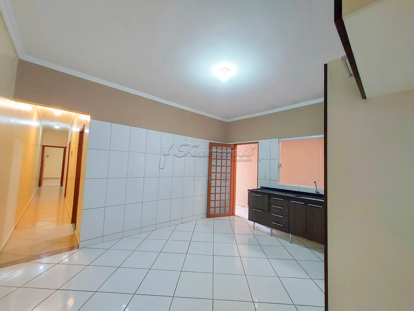 Alugar Casa / Padrão em Itapetininga R$ 2.500,00 - Foto 3
