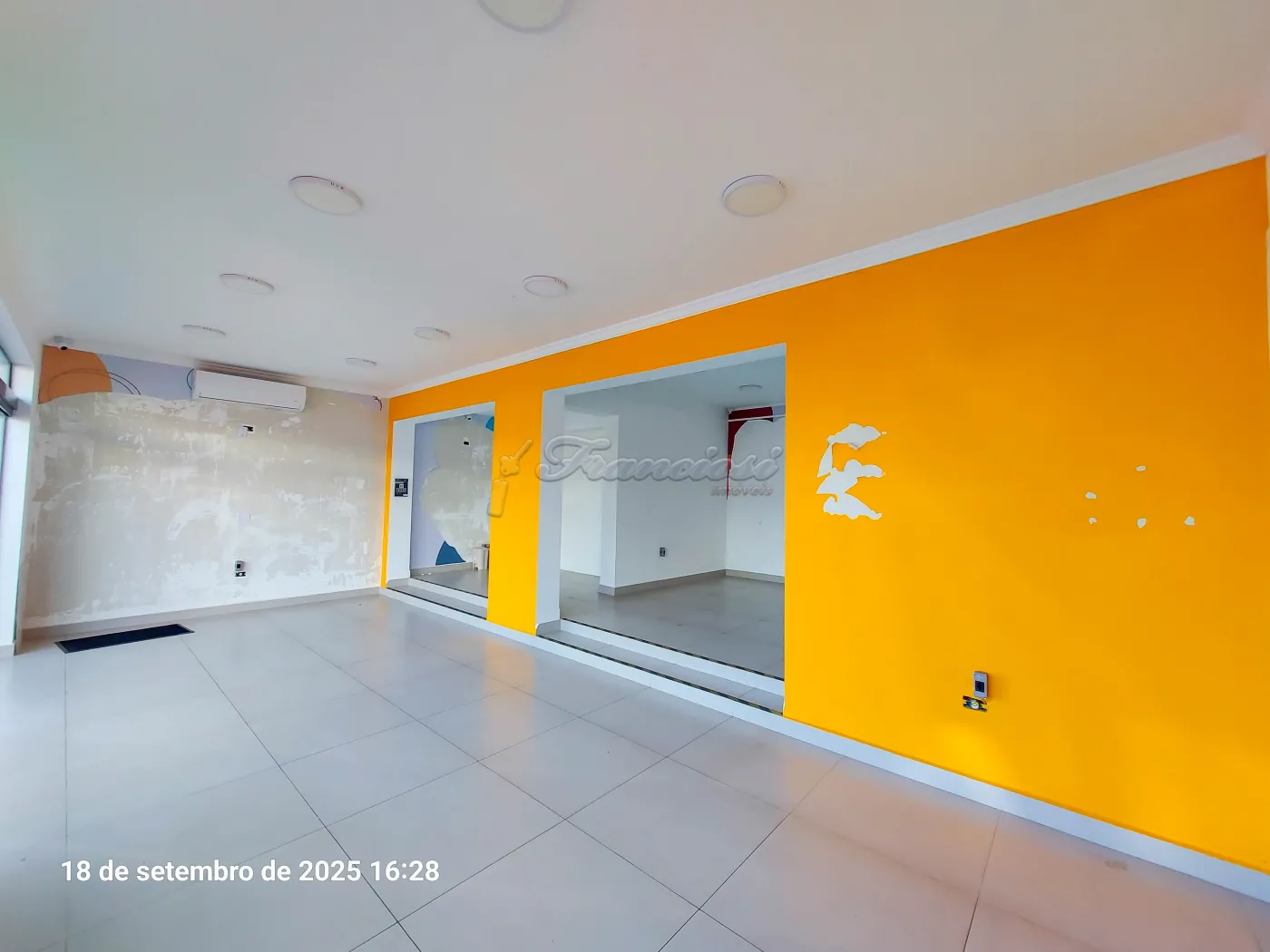 Alugar Comercial / Salão em Itapetininga R$ 4.000,00 - Foto 3