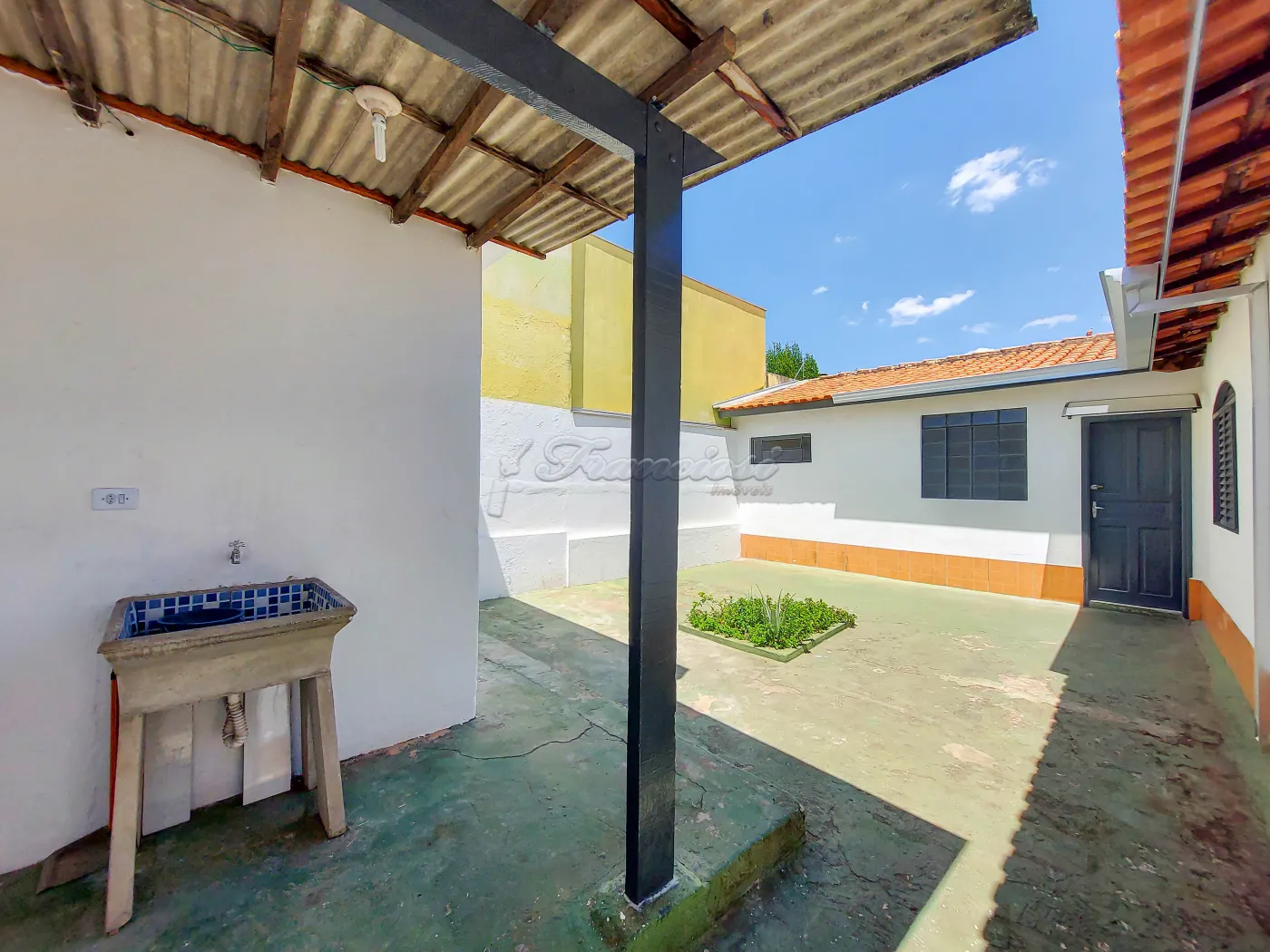 Alugar Casa / Padrão em Itapetininga R$ 1.300,00 - Foto 10