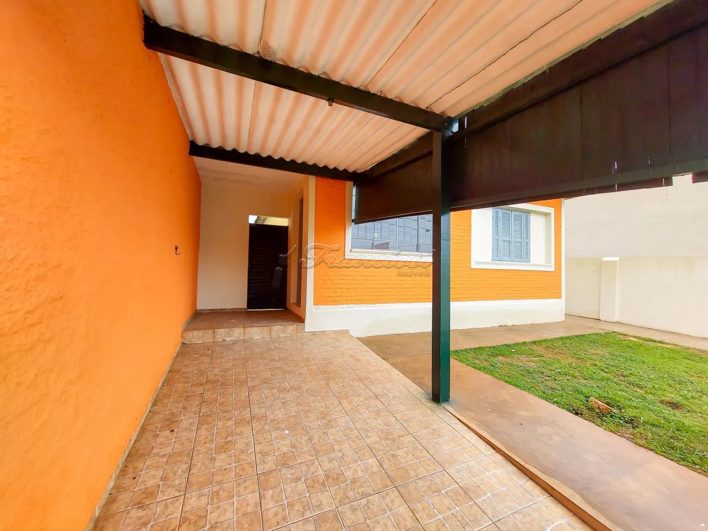 Alugar Casa / Padrão em Itapetininga R$ 1.100,00 - Foto 2