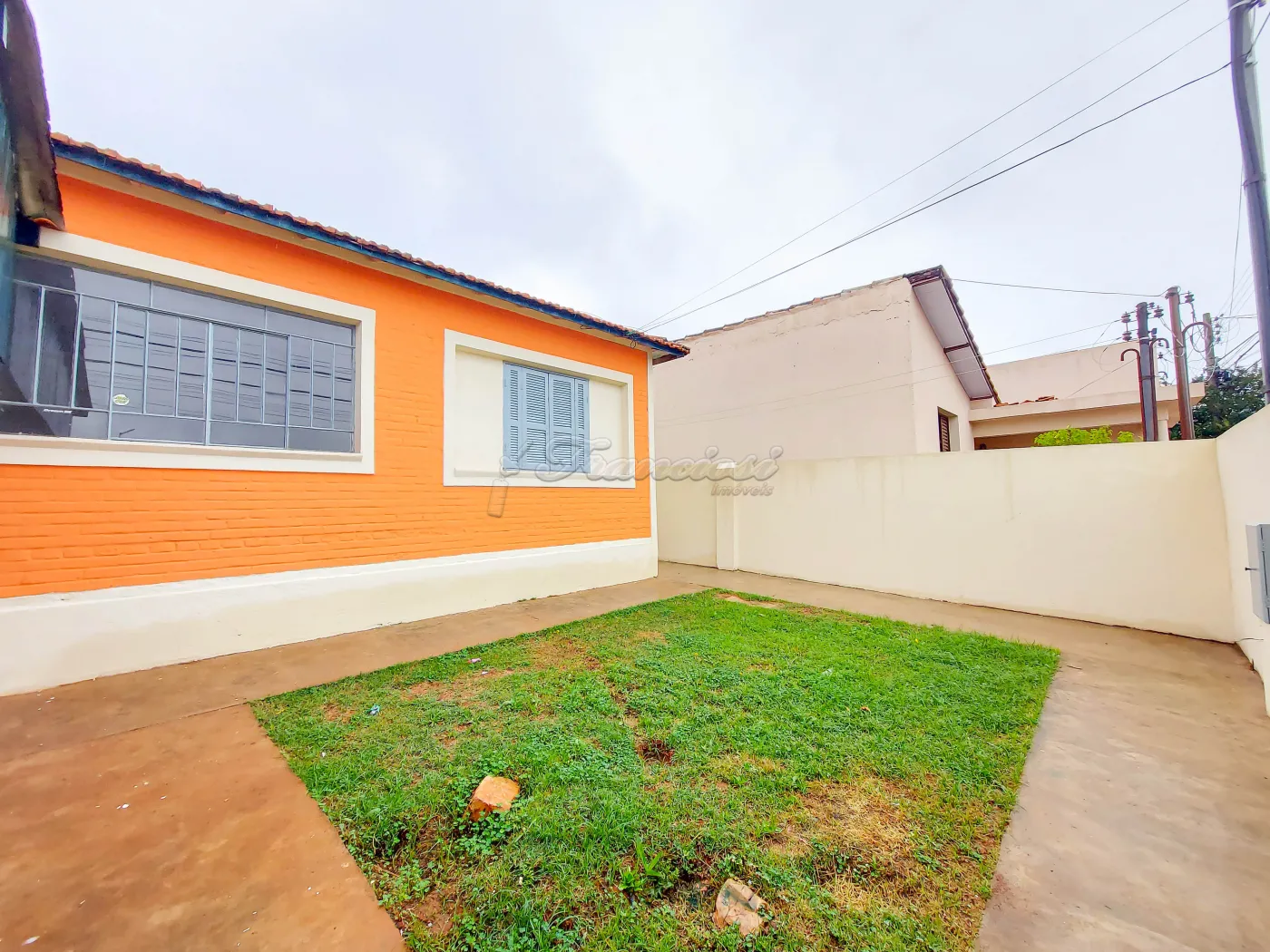 Alugar Casa / Padrão em Itapetininga R$ 1.100,00 - Foto 3