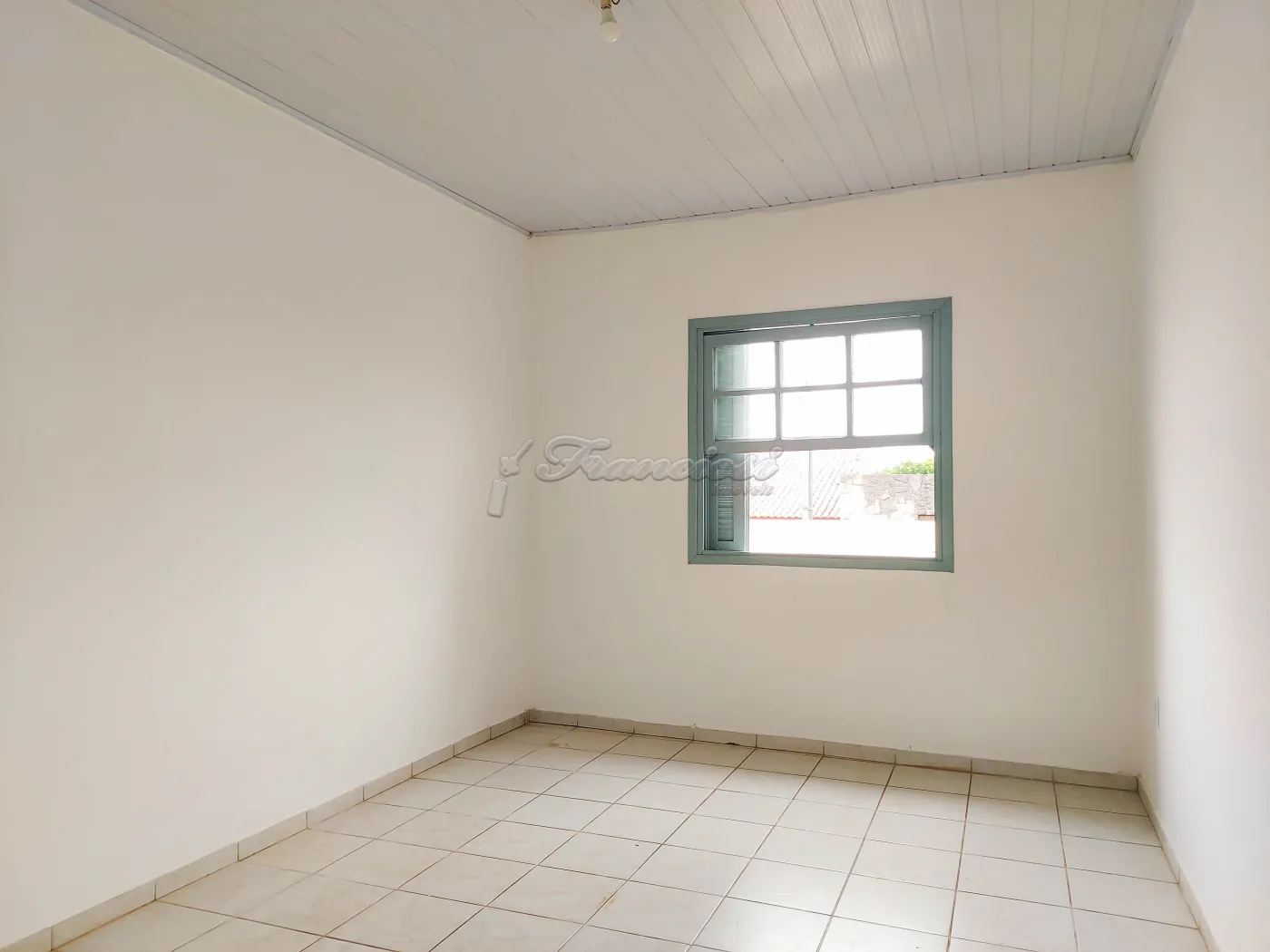 Alugar Casa / Padrão em Itapetininga R$ 1.100,00 - Foto 10