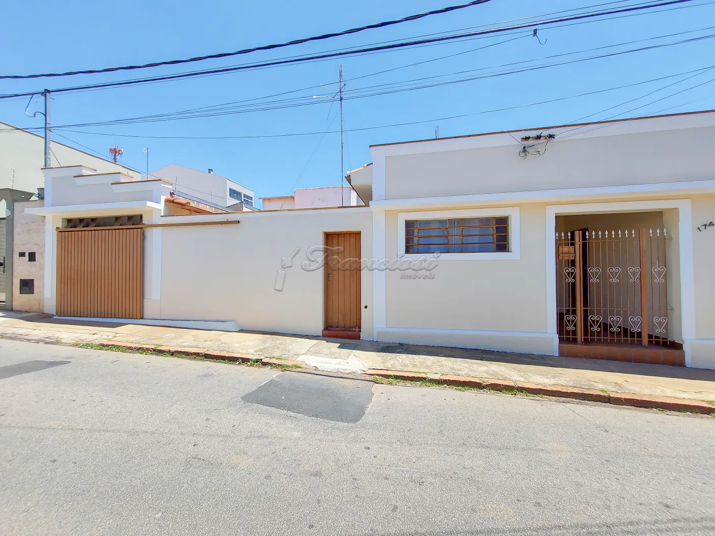 Alugar Casa / Padrão em Itapetininga R$ 2.000,00 - Foto 2