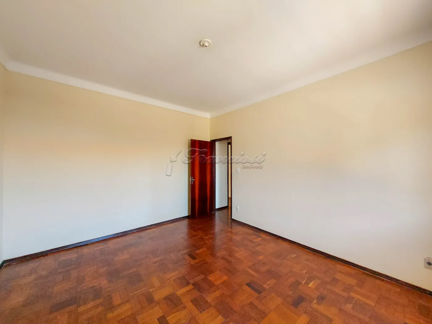 Alugar Casa / Padrão em Itapetininga R$ 2.000,00 - Foto 11