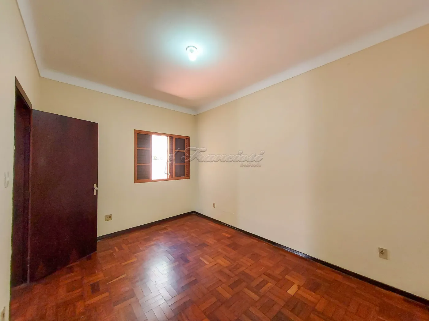 Alugar Casa / Padrão em Itapetininga R$ 2.000,00 - Foto 13