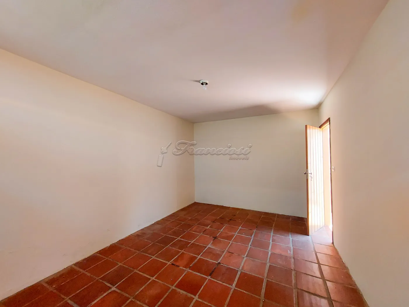 Alugar Casa / Padrão em Itapetininga R$ 2.000,00 - Foto 24