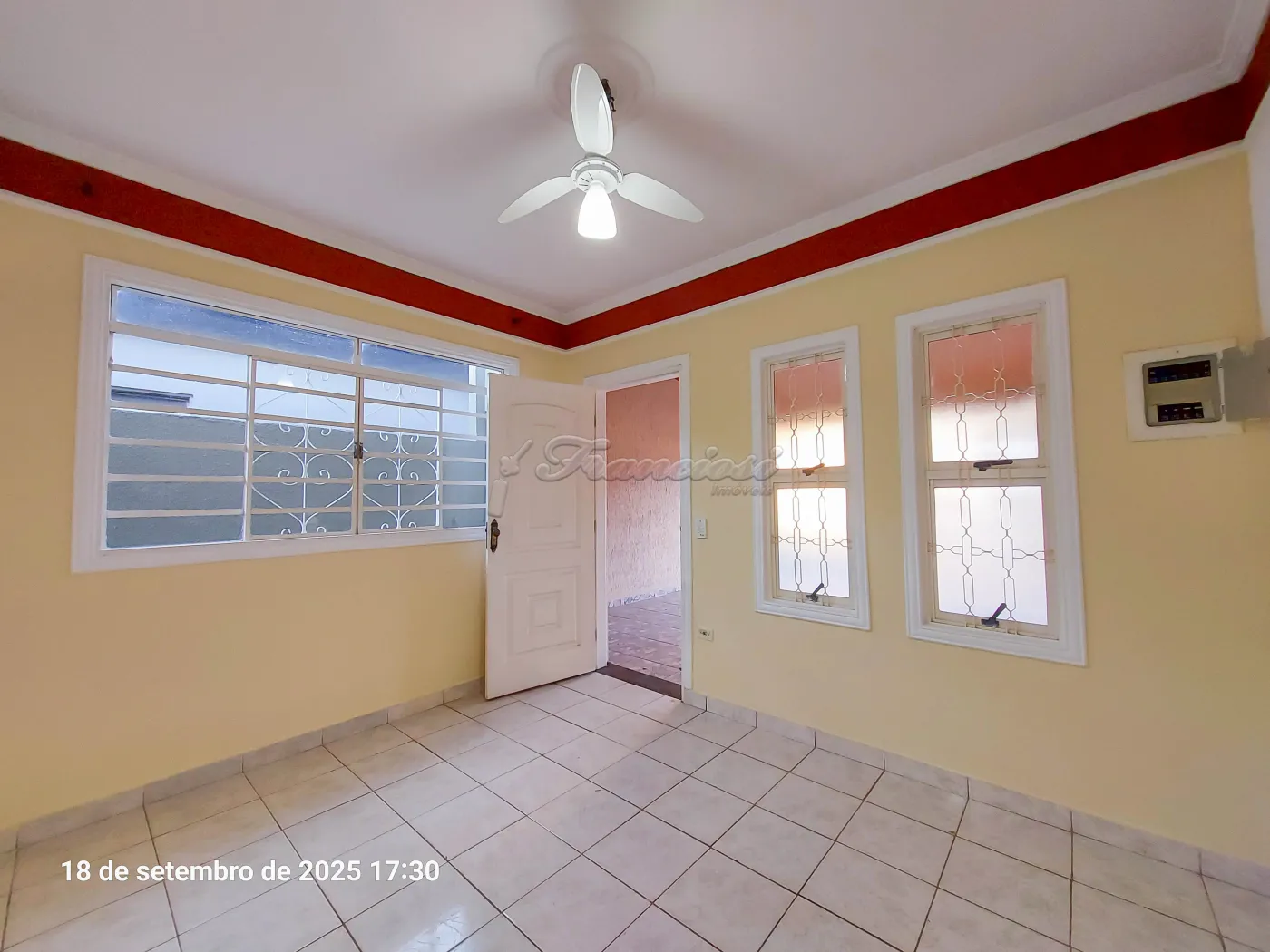 Alugar Casa / Padrão em Itapetininga R$ 1.400,00 - Foto 2