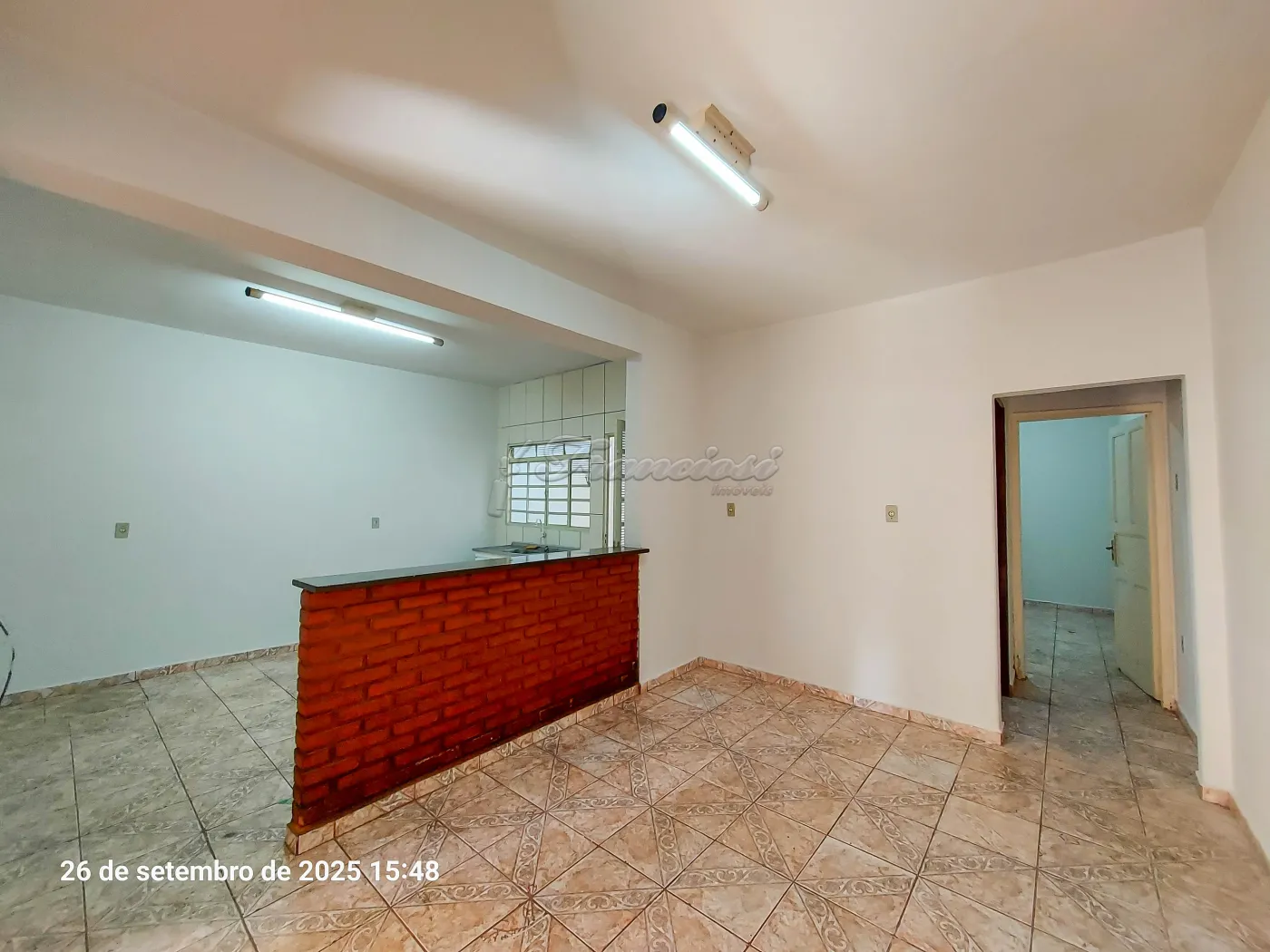 Alugar Casa / Padrão em Itapetininga R$ 1.300,00 - Foto 1