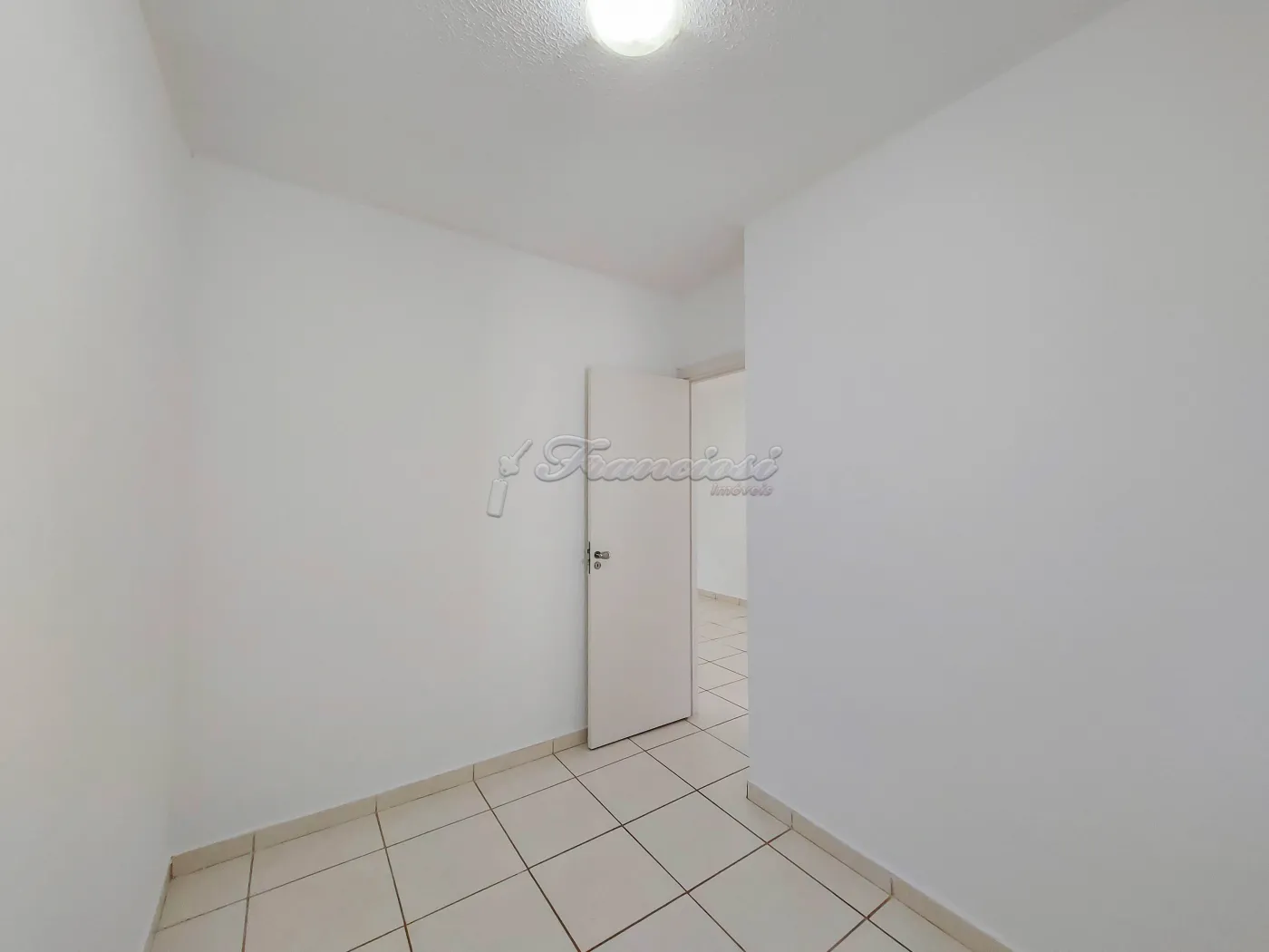 Alugar Casa / Condomínio em Itapetininga R$ 1.100,00 - Foto 9