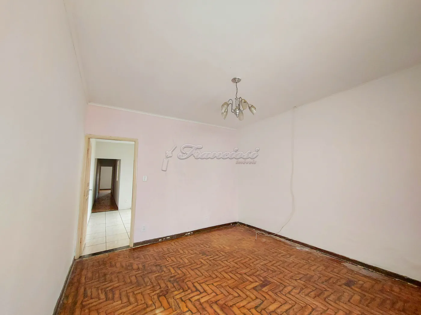 Alugar Casa / Padrão em Itapetininga R$ 1.200,00 - Foto 2