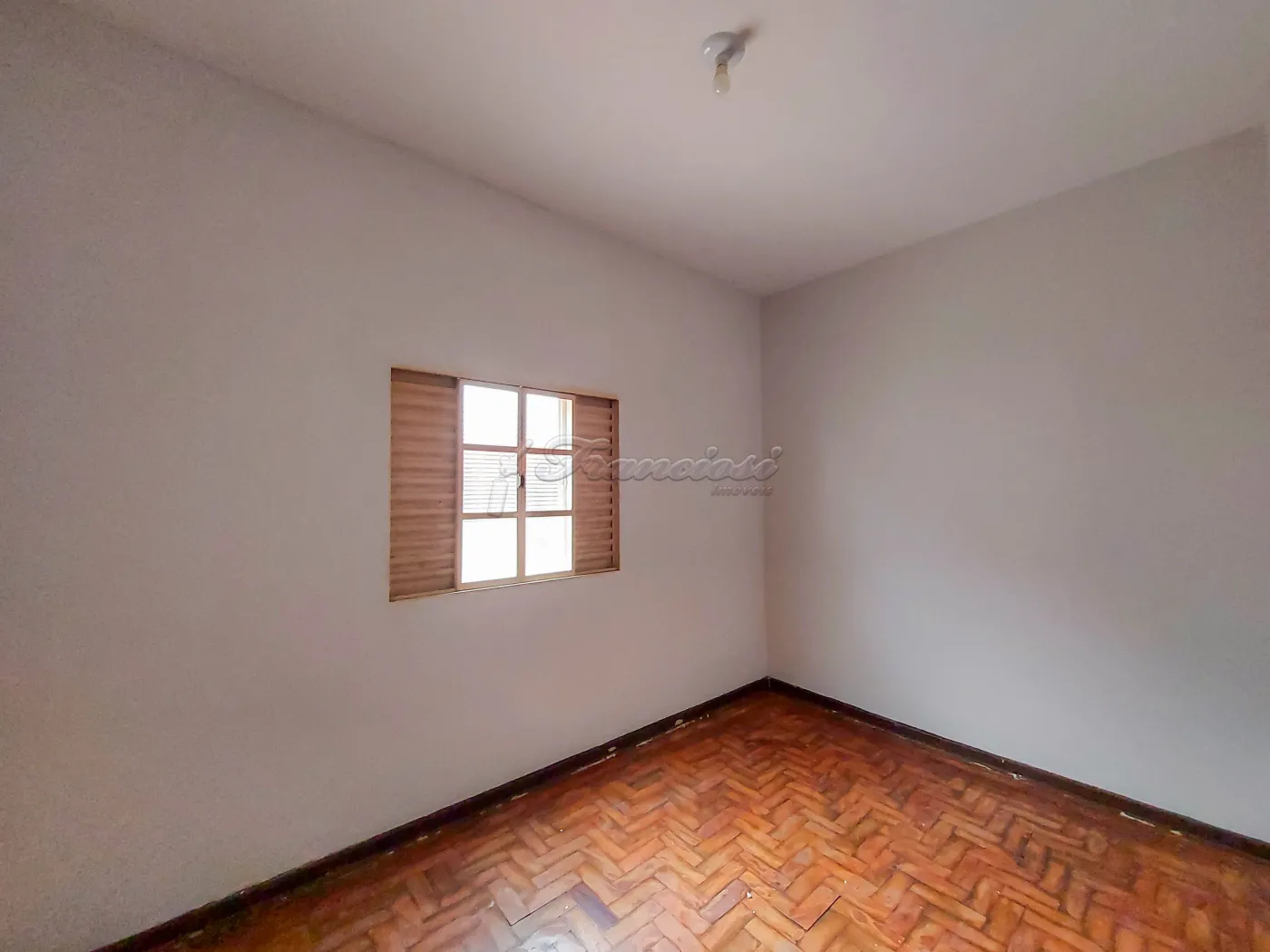 Alugar Casa / Padrão em Itapetininga R$ 1.200,00 - Foto 4