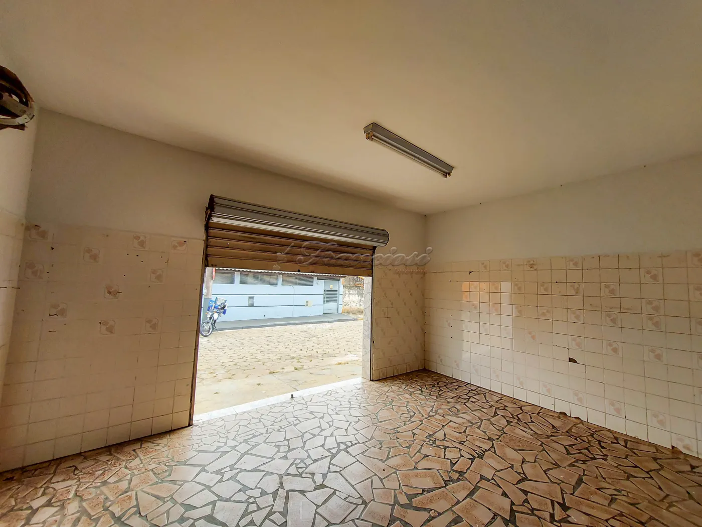 Alugar Comercial / Salão em Itapetininga R$ 650,00 - Foto 2