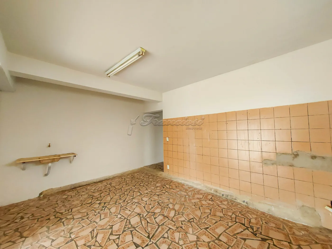 Alugar Comercial / Salão em Itapetininga R$ 650,00 - Foto 3