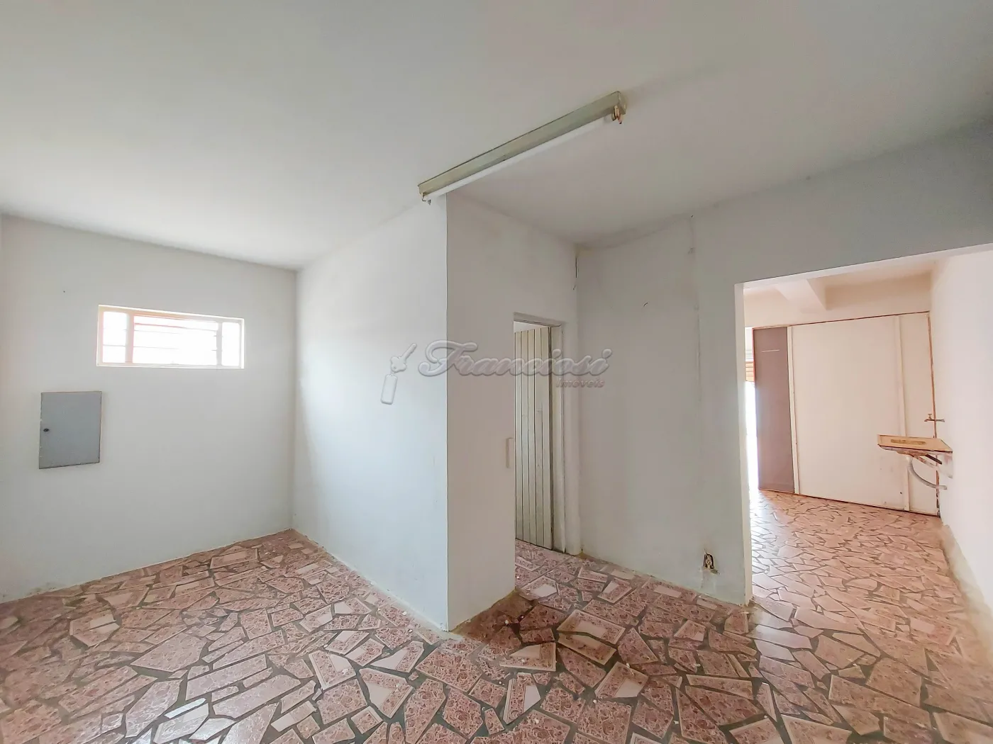 Alugar Comercial / Salão em Itapetininga R$ 650,00 - Foto 6