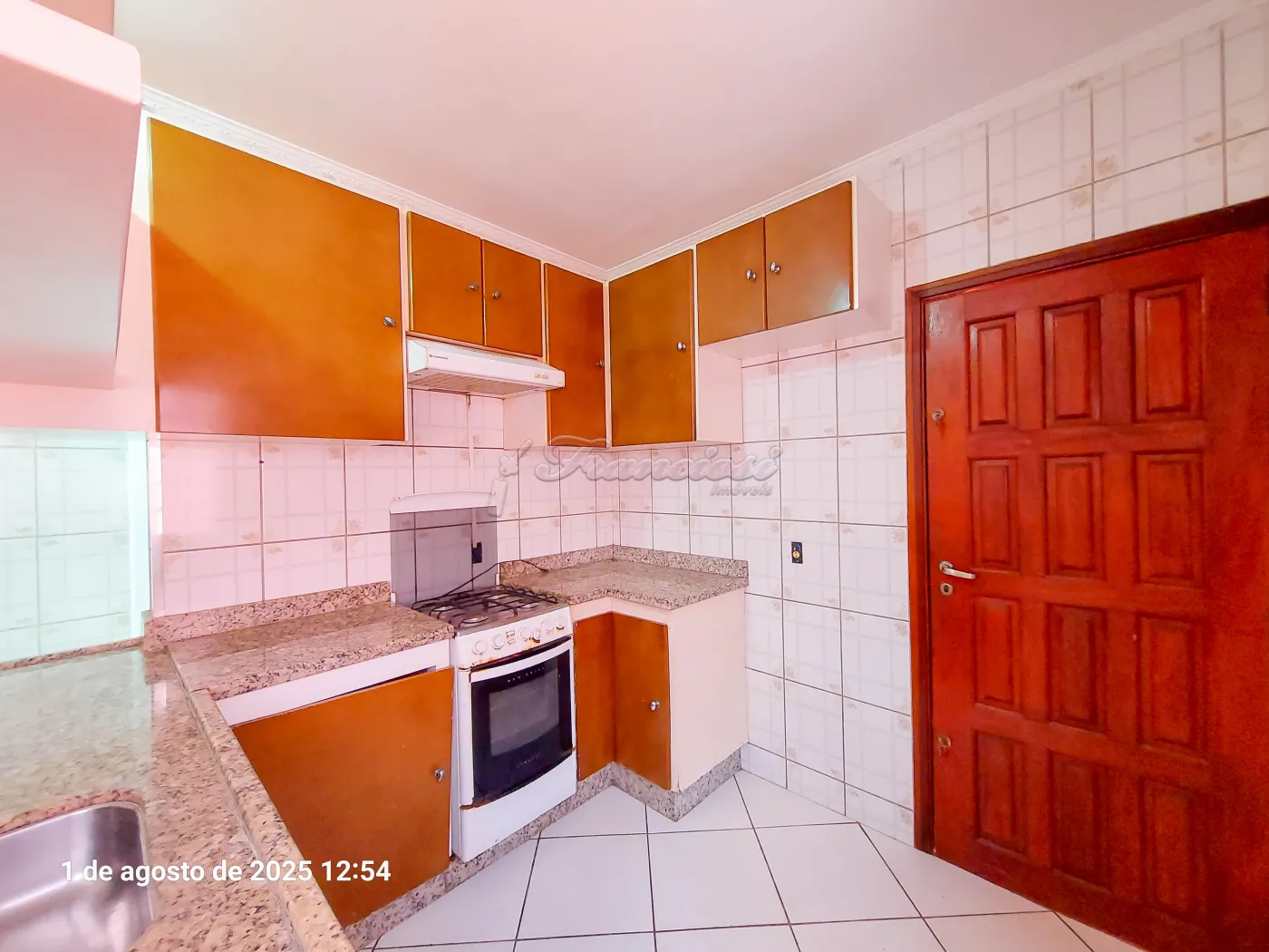 Alugar Casa / Padrão em Itapetininga R$ 1.400,00 - Foto 8