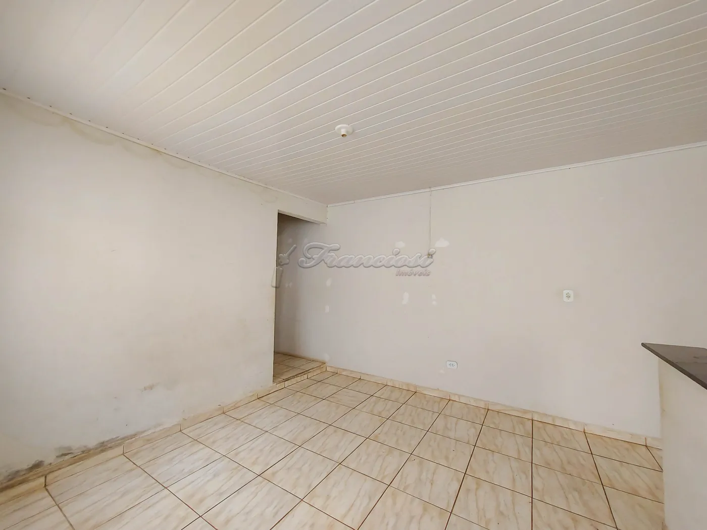 Alugar Casa / Padrão em Itapetininga R$ 1.000,00 - Foto 3