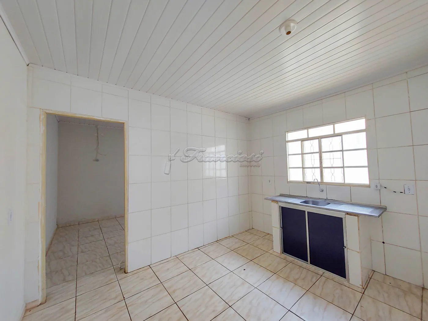 Alugar Casa / Padrão em Itapetininga R$ 1.000,00 - Foto 8