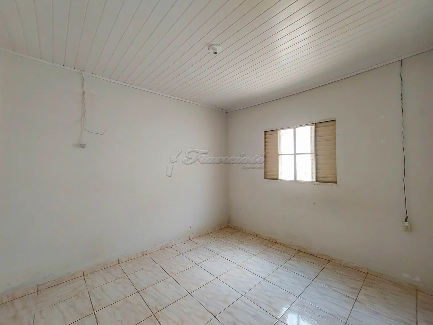 Alugar Casa / Padrão em Itapetininga R$ 1.000,00 - Foto 9