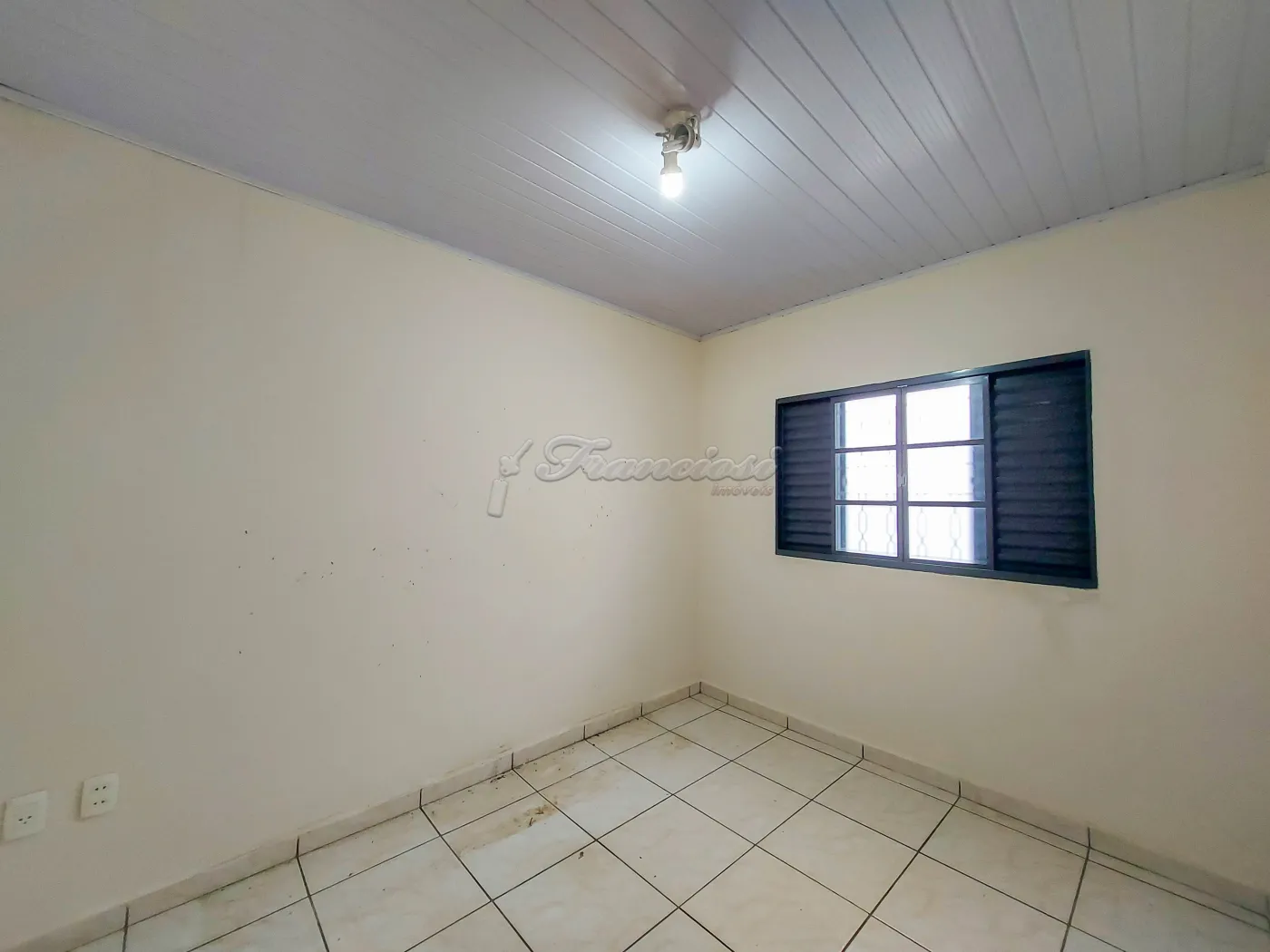 Alugar Casa / Padrão em Itapetininga R$ 1.000,00 - Foto 6