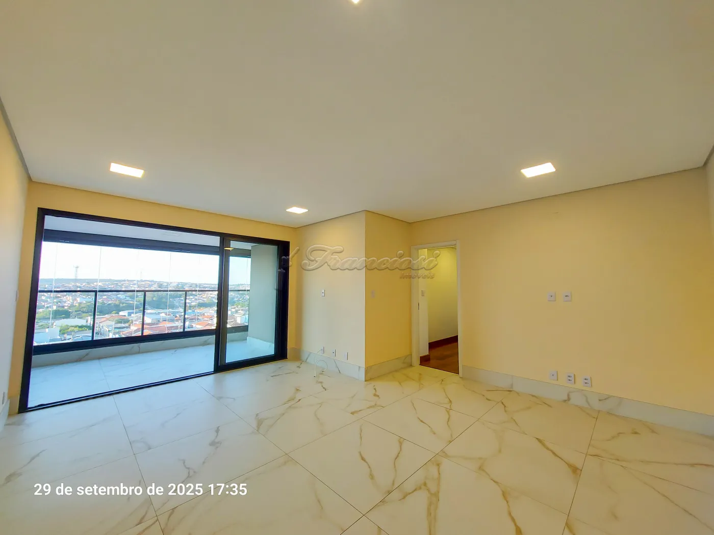 Alugar Apartamento / Condomínio em Itapetininga R$ 3.800,00 - Foto 1