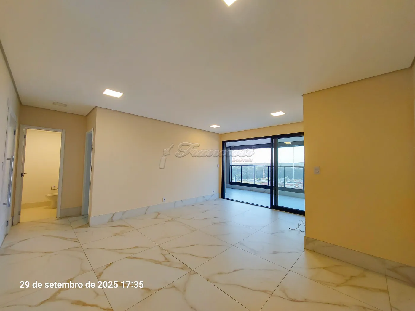 Alugar Apartamento / Condomínio em Itapetininga R$ 3.800,00 - Foto 2