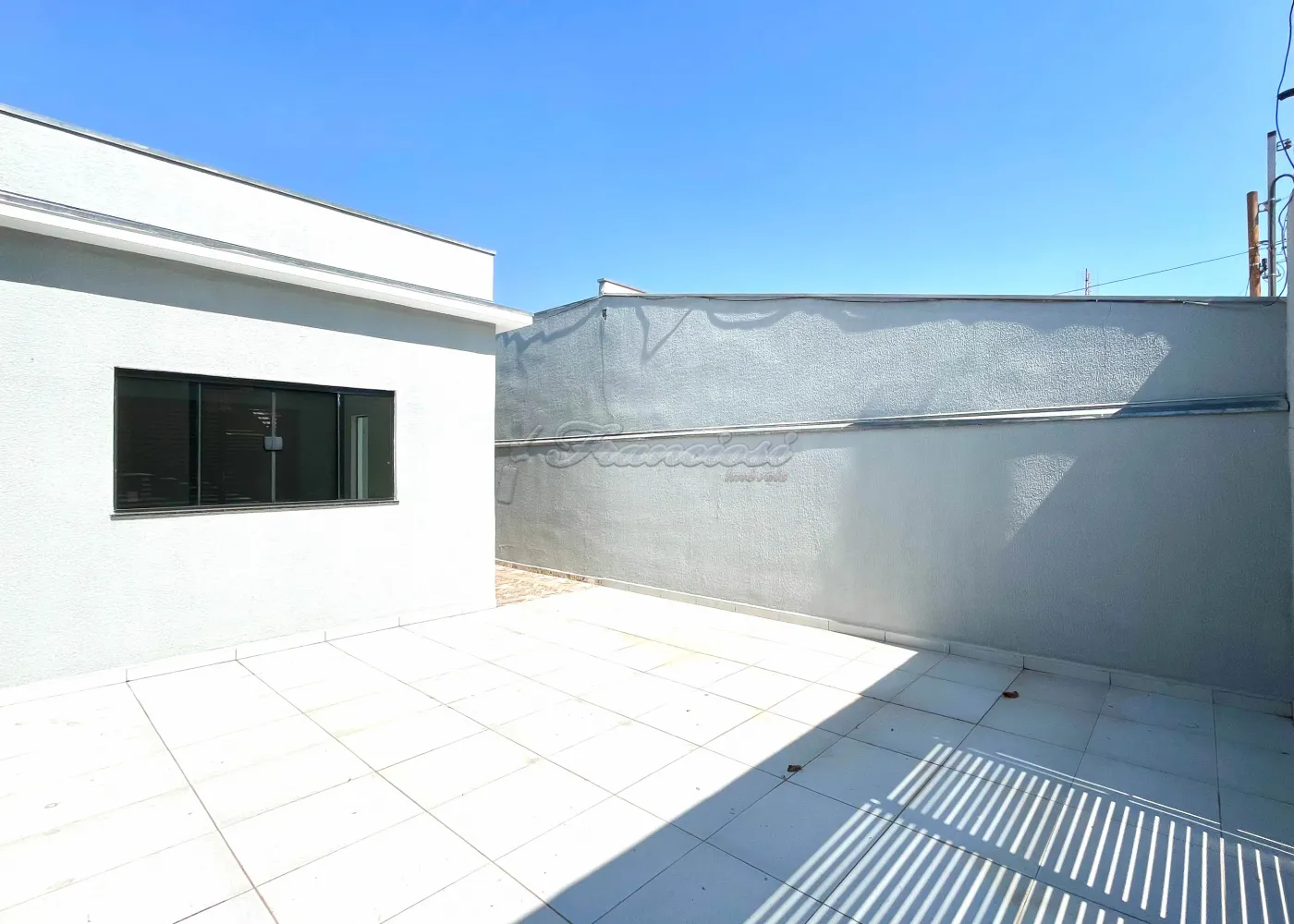 Comprar Casa / Padrão em Itapetininga R$ 320.000,00 - Foto 2