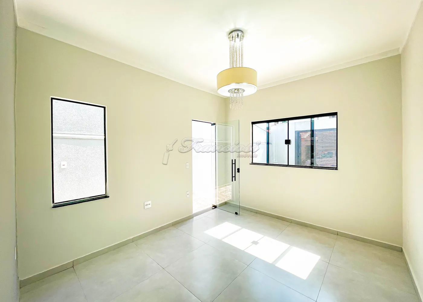 Comprar Casa / Padrão em Itapetininga R$ 320.000,00 - Foto 4