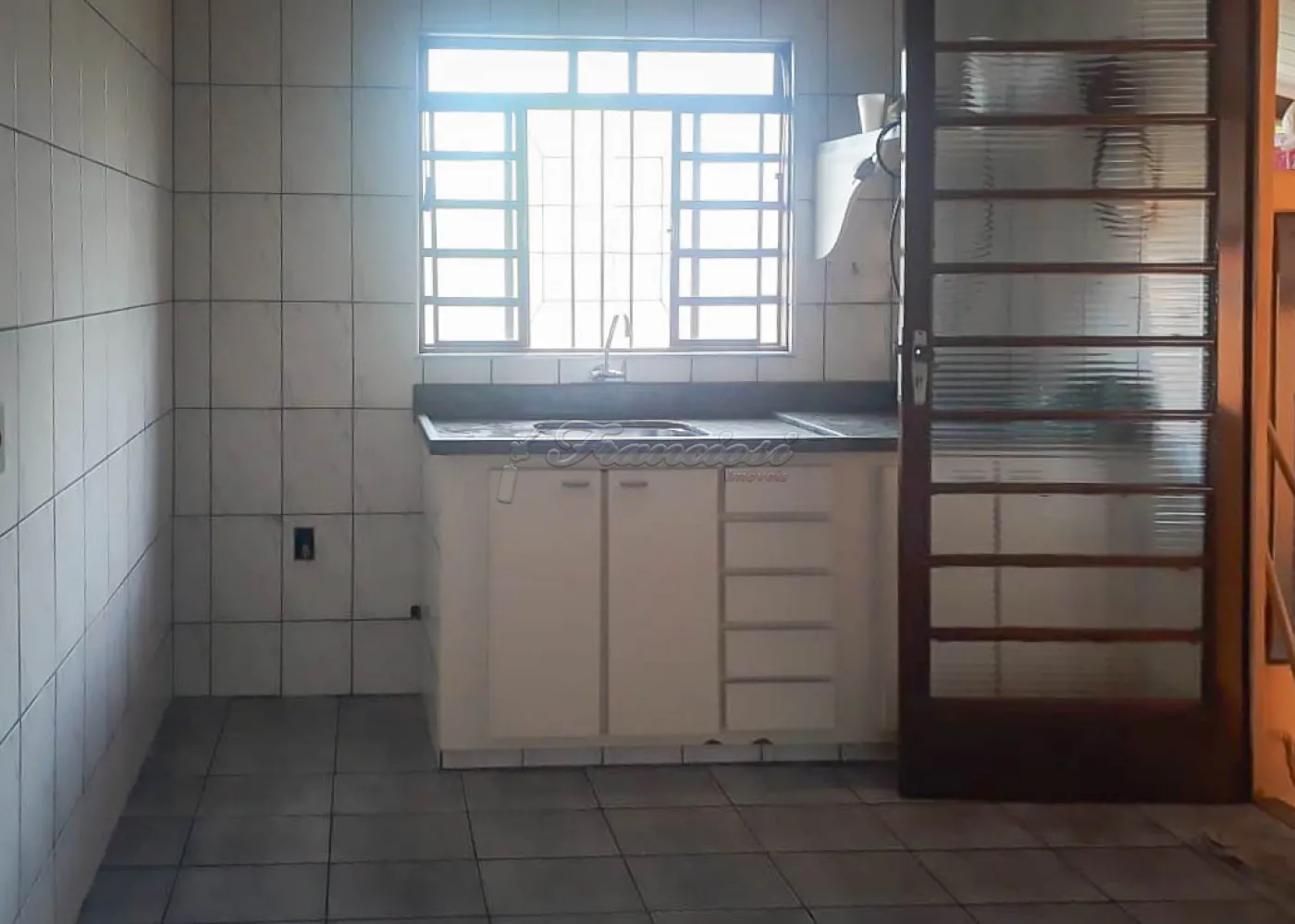 Alugar Casa / Padrão em Itapetininga R$ 850,00 - Foto 1