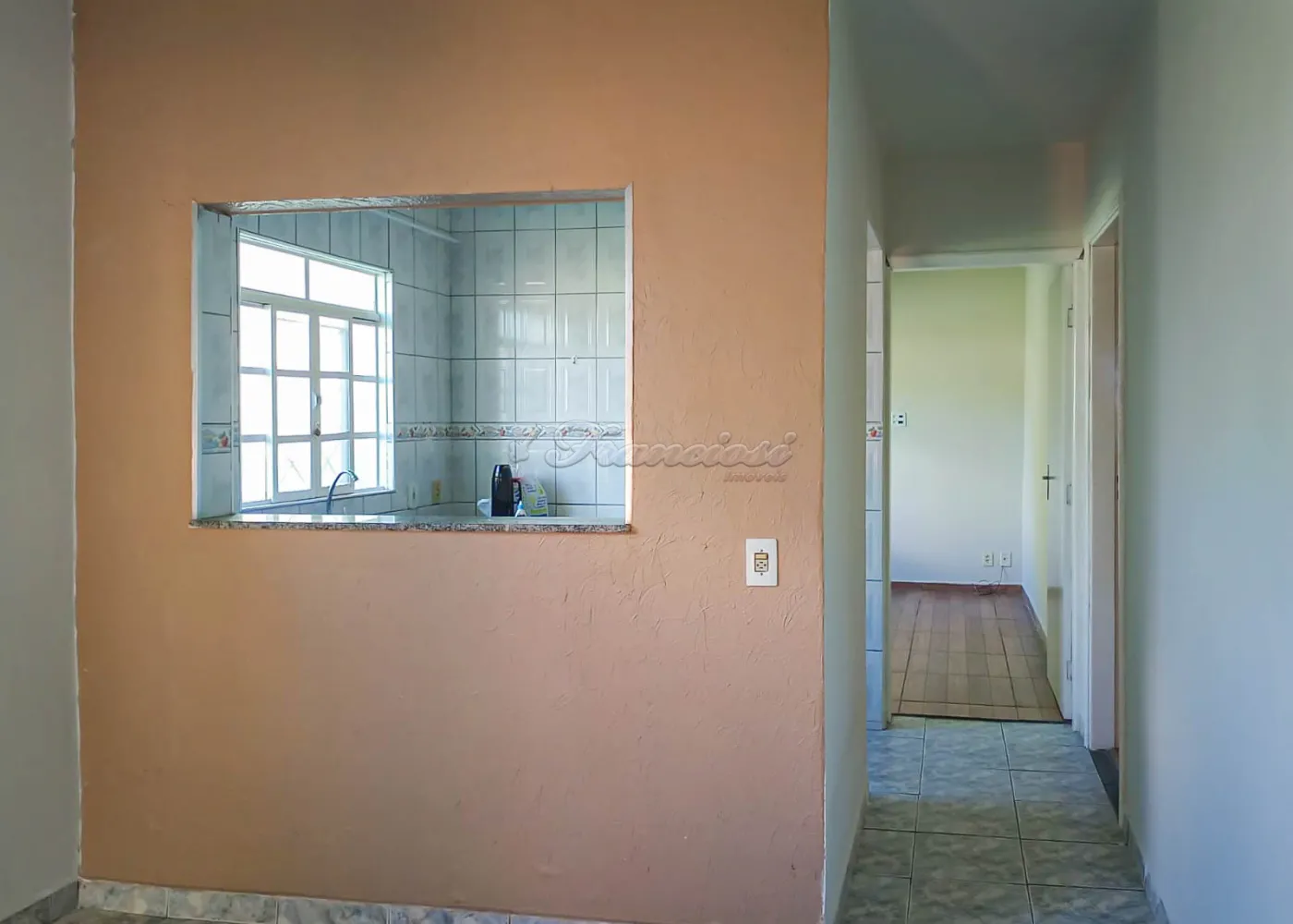 Alugar Casa / Padrão em Itapetininga R$ 850,00 - Foto 3