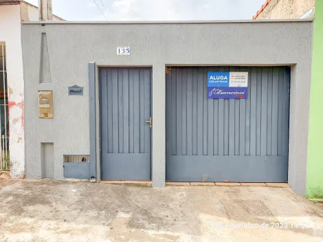 Sobrado com 2 dormitórios sendo 1 suíte com box blindex e gabinete, sala, cozinha, 1 banheiro social, área de serviço coberta e garagem para 2 carros.
Acabamento: laje, piso frio e azulejo.