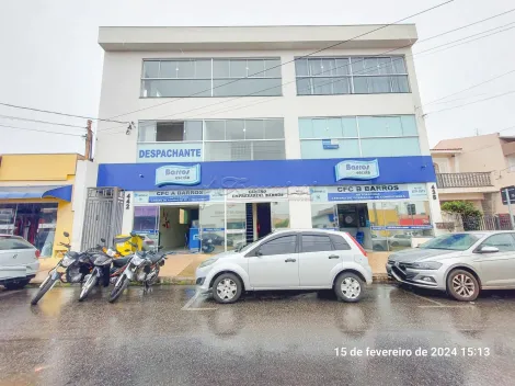 Sala comercial com 1 banheiro e 1 sala.
Acabamento: laje, ardósia, piso frio e azulejo.